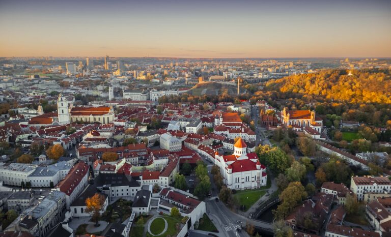 GoVilnius-Autumn-City-GabrielKhiterer-2025