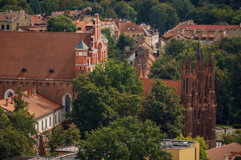 GoVilnius-StAnnesChurch-OldTown-Summer-AHOY-2025-Small