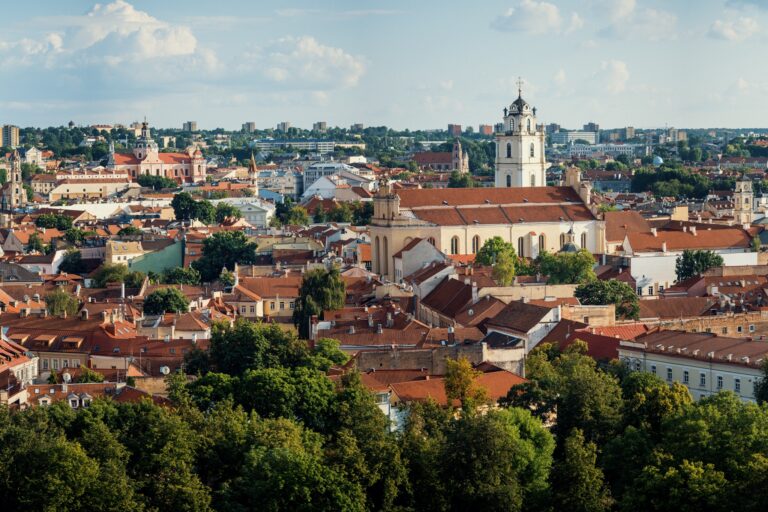 GoVilnius-Summer-Illustrative-AHOY-2023-Small (32)