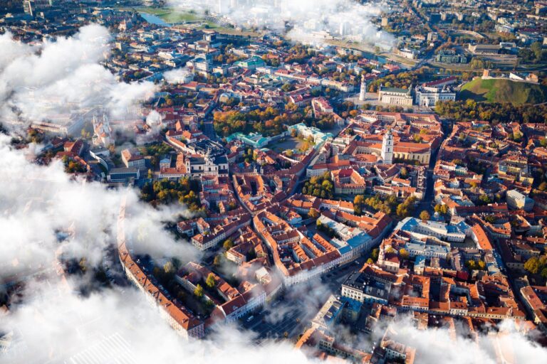 GoVilnius_Panorama-Oldtown-drone-GabrielKhiterer